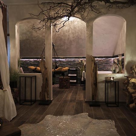 سارلويس Sweet Poison Rooms المظهر الخارجي الصورة