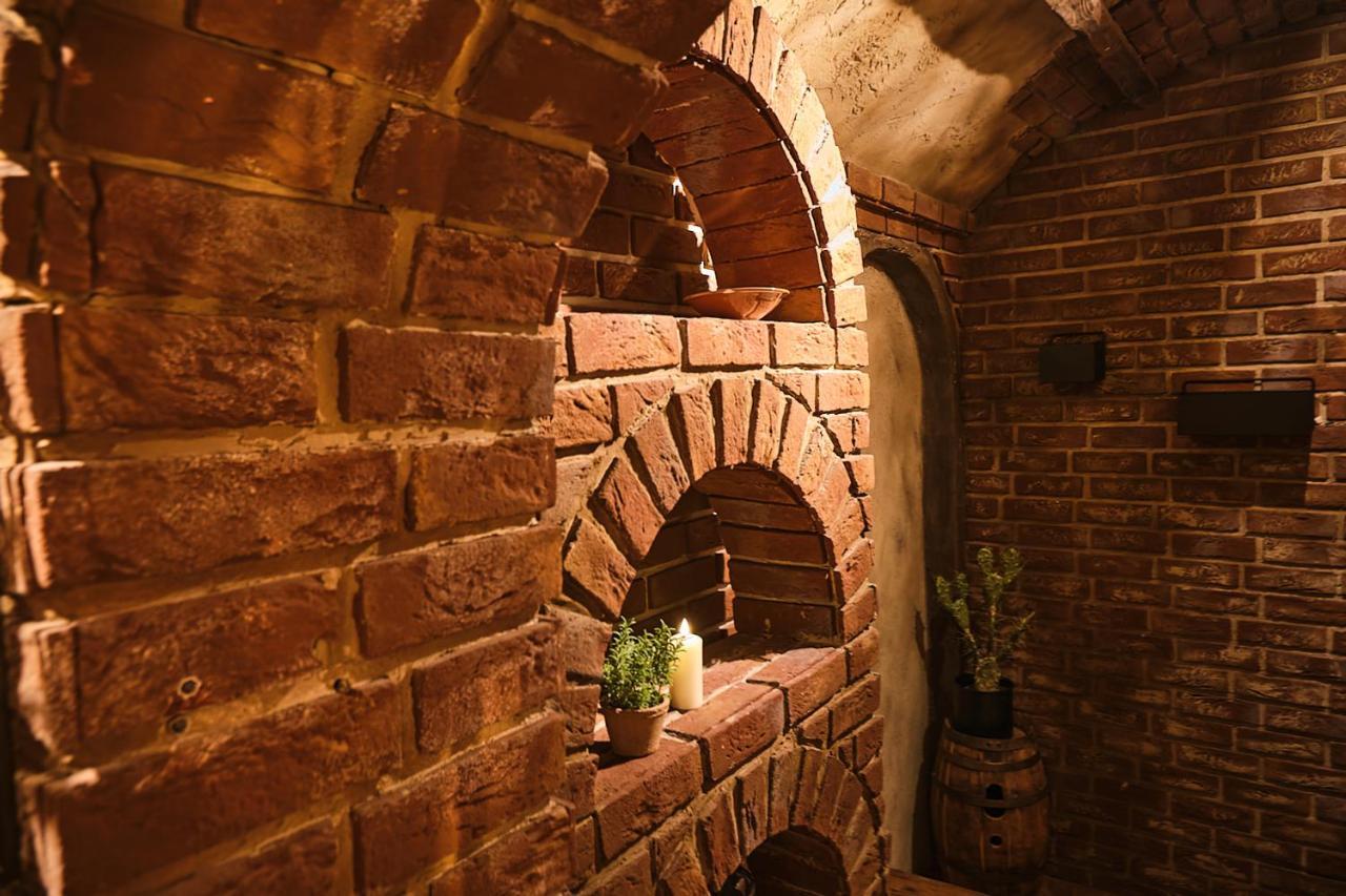 سارلويس Sweet Poison Rooms المظهر الخارجي الصورة