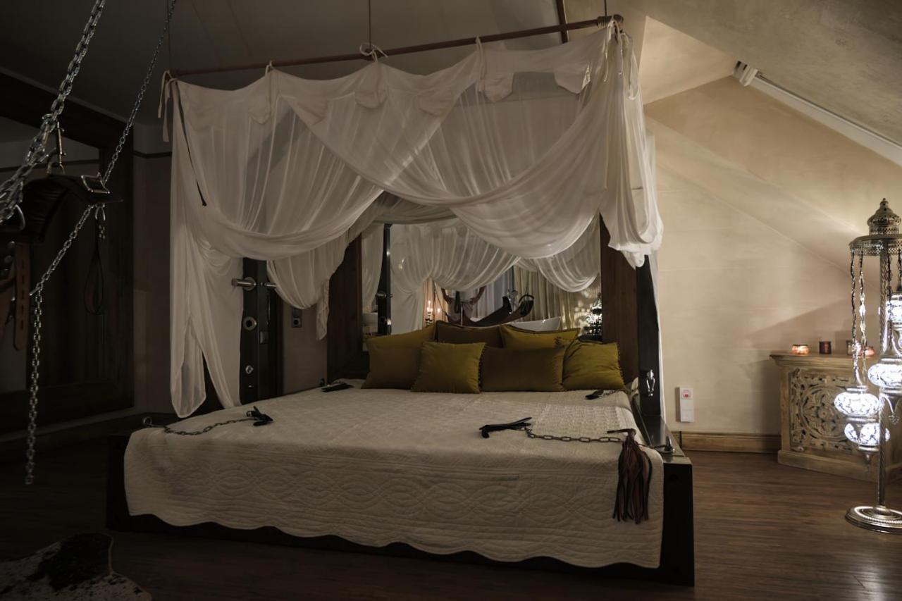 سارلويس Sweet Poison Rooms المظهر الخارجي الصورة